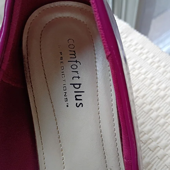 Comfort Plus slipon Heels Size 9.5 Elegant Magenta.Very Good Condition. - Picture 5 of 8